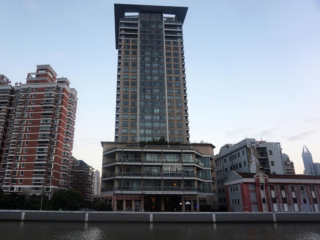 Apartment River House
