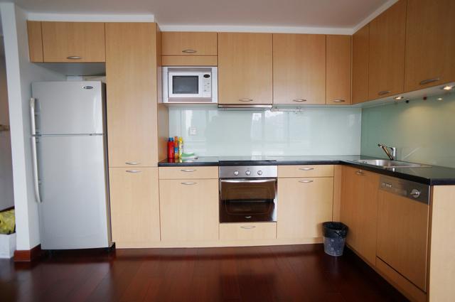 River House Apartment *